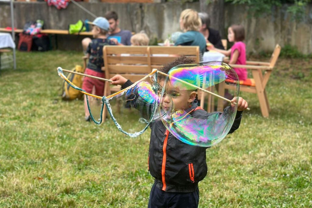 Seifenblasen beim Kinderfest